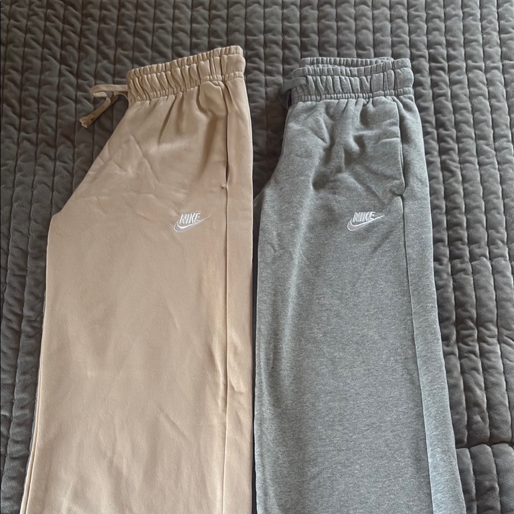 Nike women’s club fleece wide leg Jogger Pants - Sanddrift and Gray size XS